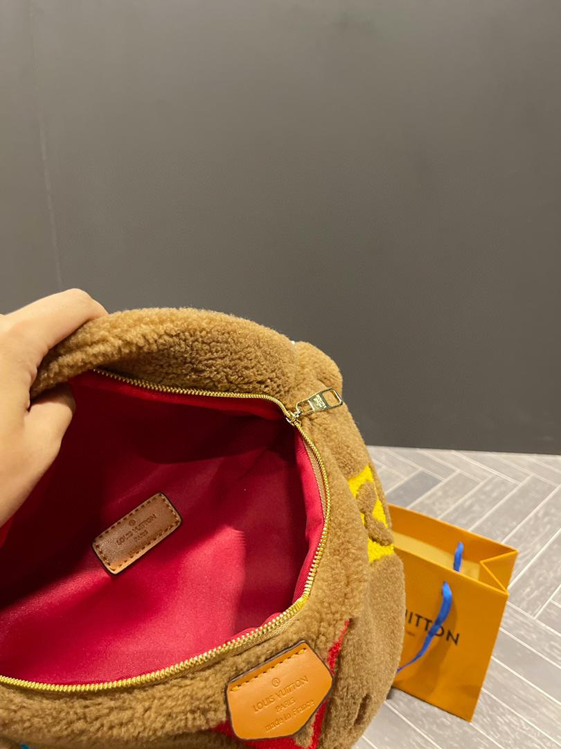 Louis Vuitton Belt Bum Bag Teddy Fleece